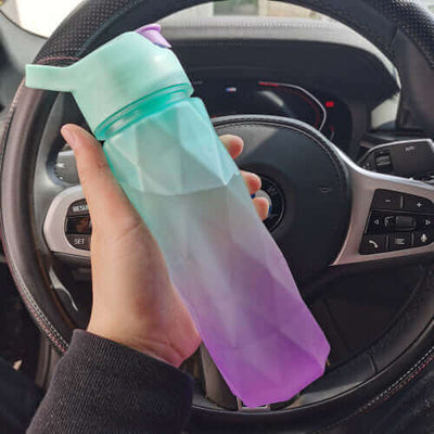 Spray Water Bottle_Greenpurple gradient